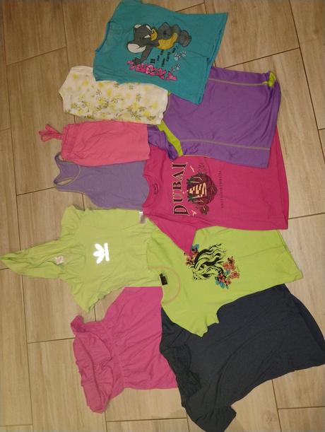 Balík oblečenia pre dievča 134-140, 122–134