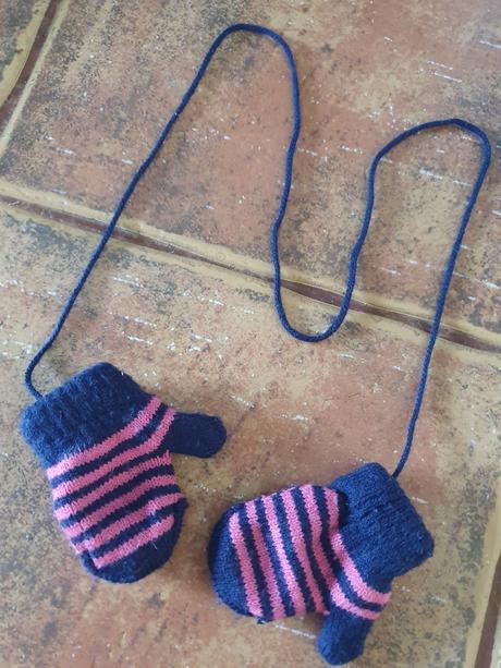 Rukavičky na šnúrke pre najmenších, baby club,68