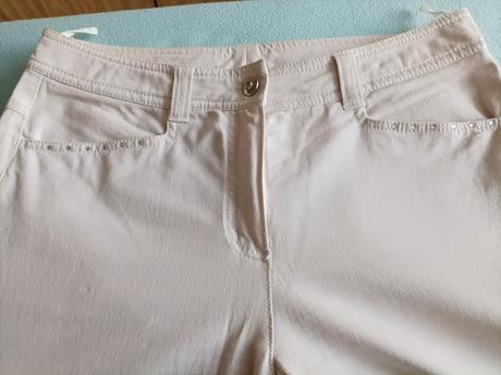 Kratke biele riflove šortky, esmara,42