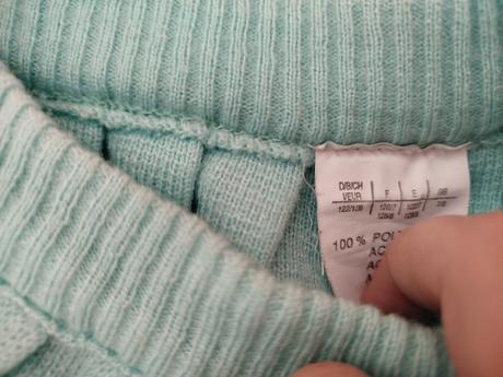 Zimna suknicka 122 128, 122