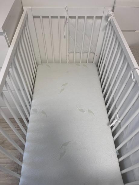 Detská postieľka z masívu, šírka (cm): 60,dĺžka (cm): 120