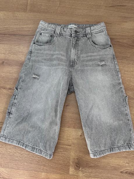 Baggy, reserved,152