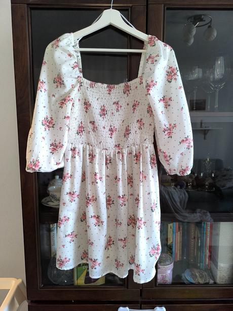 Romantické šaty s ružičkami, review,s