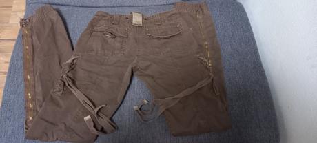 Nove kapsacove nohavice v.s, s