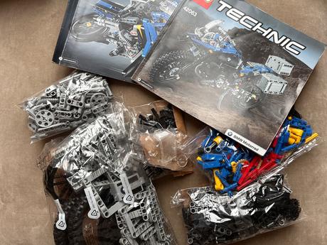 Lego technic - 42063 motocykel r 1200 gs, 