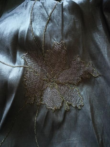 Korzetové spoločenské šaty, 40