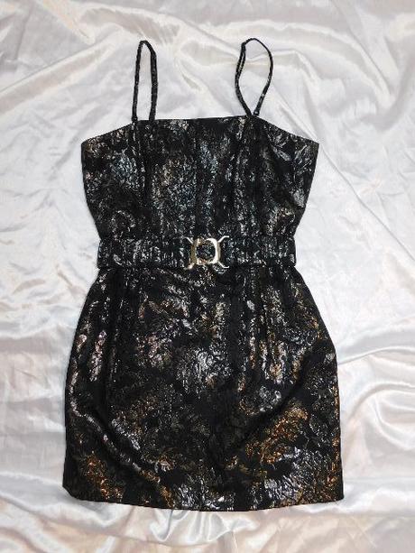 Pekne slavnostne saty, 38