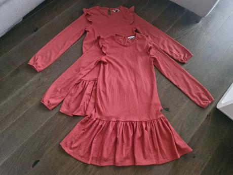 Prekrasne saty v uzasnej ruzovo-cervenej farbe, reserved,164