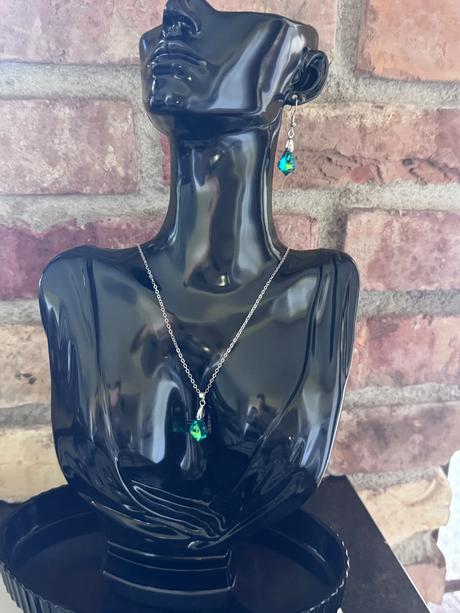 Set náušnice + retiazka s príveskom, 