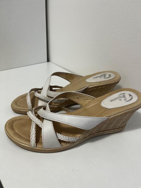 Šľapky na vysokom opätku, baťa,40