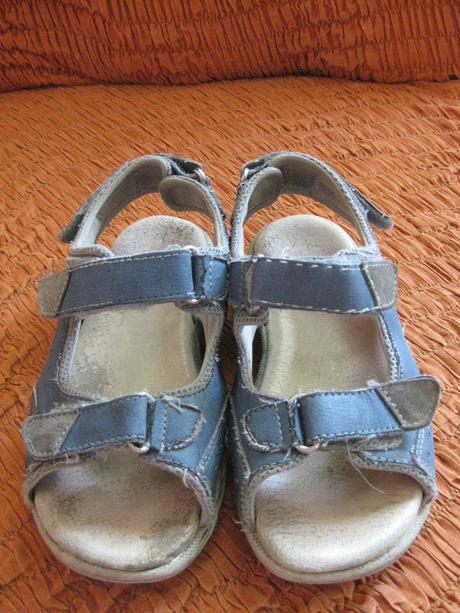 Sandálky, baťa,32