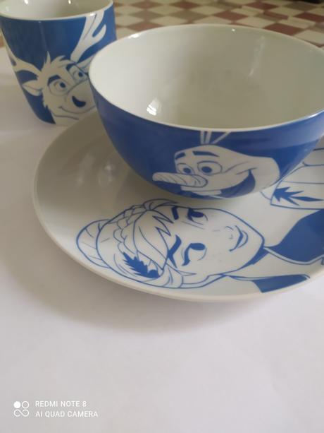 Frozen suprava na jedenie,