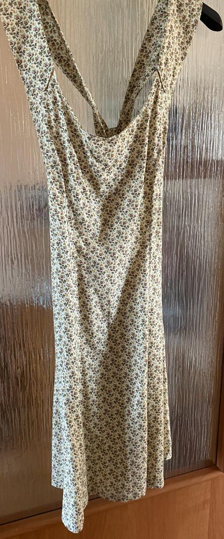 Bavlnené kvietkové šaty s trakmi v. s/m, s