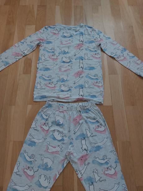 Pyžamo reserved veľkosť 158, reserved,158