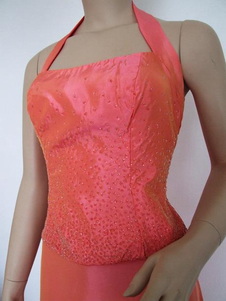 Spoločenské šaty, 40