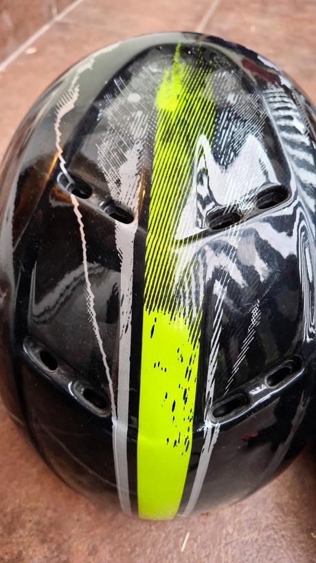 2 lyžiarske prilby tecno pro, s