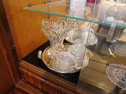 Lisované sklo / cukorníčky či malé bomboniery, 