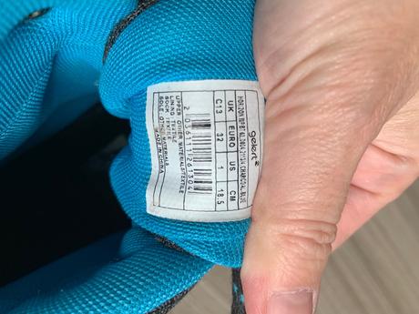 Turistické topánky, 32