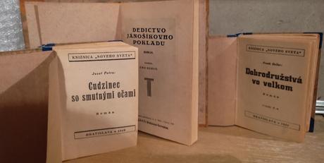 Kniky z roku 1941,1942 a 1928, 