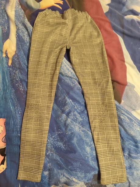 Veľ.134/140 mierne zateplené nohavice, 134