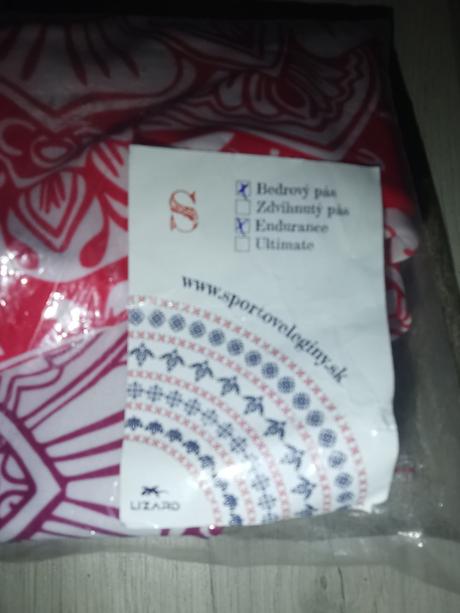 Športové legíny, s