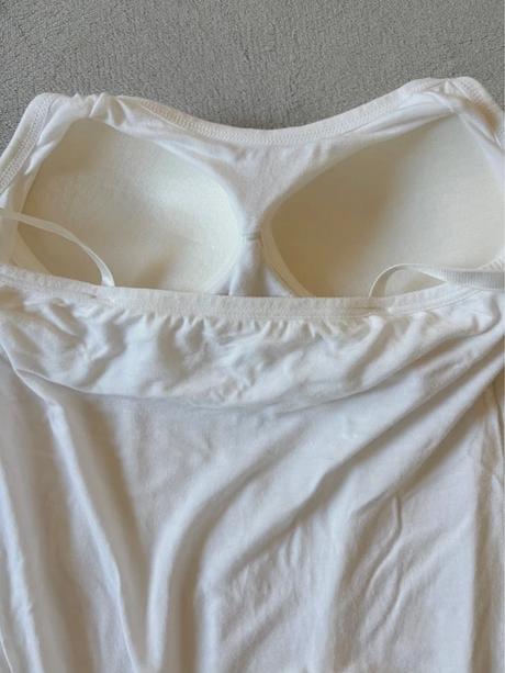 Dámske biele tielko na ramienka s podprsenkou, s