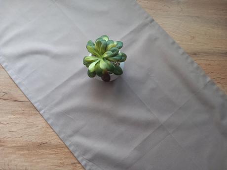 Obrus -štola na stôl hneda, 