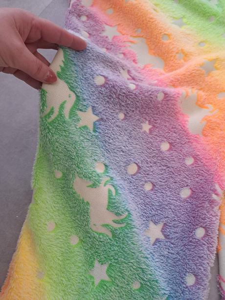 Svietiaca deka morská panna,