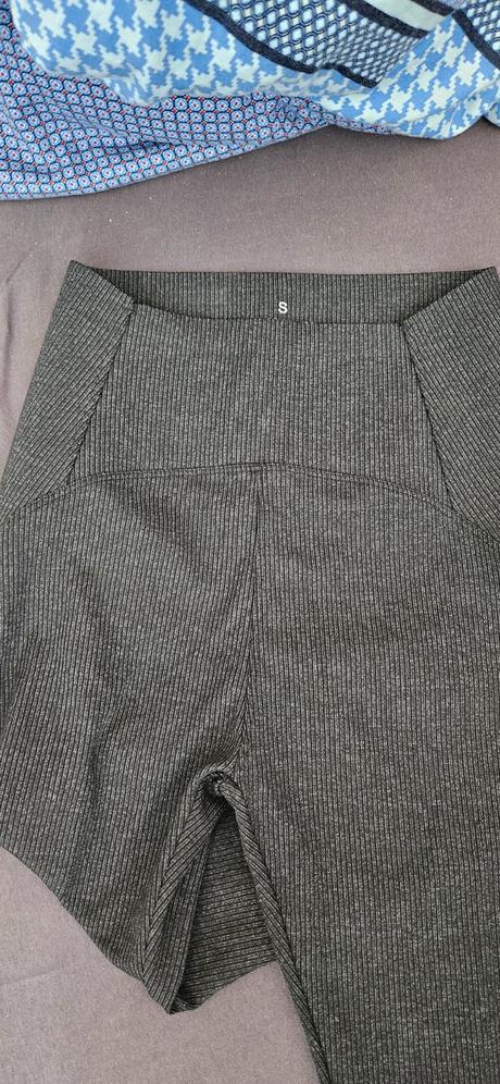 Sťahujúce legíny, s