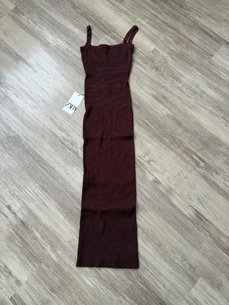 Priliehave saty s detailmi na chrbate, zara,xs
