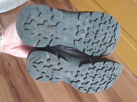 Ľahká turistická obuv, quechua,30