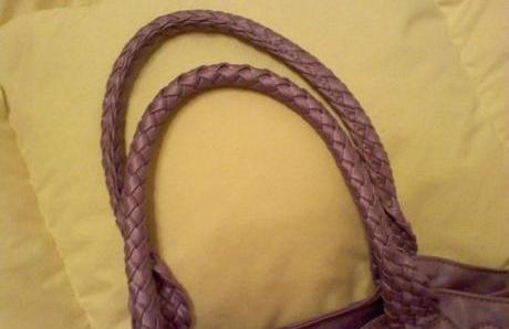 Kabelka bledofialová zvnútra tigrovaná, 