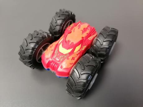 Obojstranné auto na zotrvačník zn. dickie, 