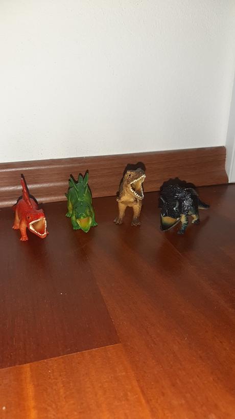Malé dinosaury, 