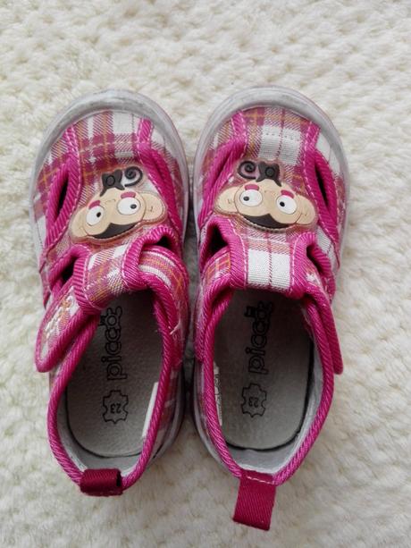 Perfisne tenisky, papucky, 23