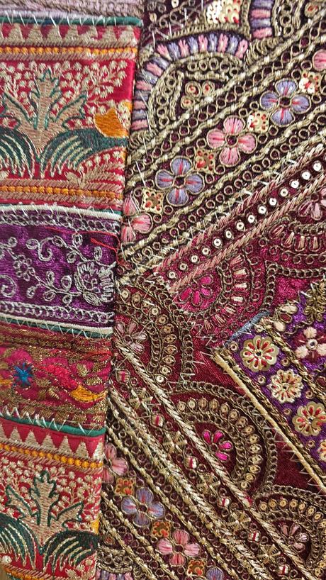 Vyšívaná veľká taška,