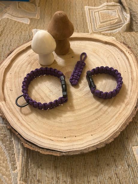 Obojok, náramok a kľúčenka, 