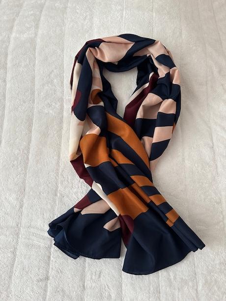 Veľká štvorcová šatka viacfarebná,