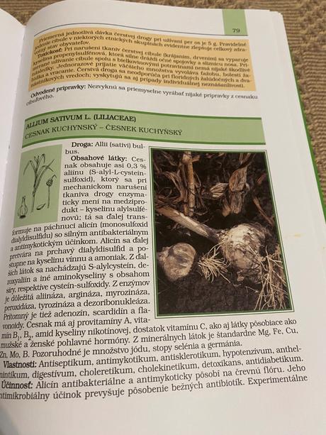 Fytoterapia z pera lekára karol mika  stála 35 eur, 