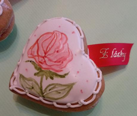 Medovníkové srdce na želanie k sviatku, z lásky..., 