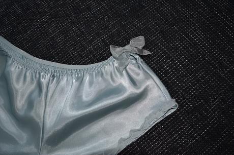 Krásne negližé, avon,40