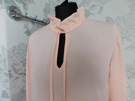 Kvalitna pekna bluzka, 40