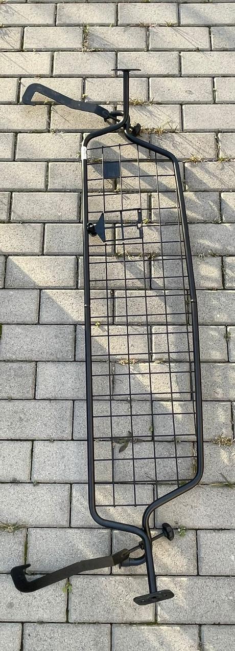 Subaruxv/impreza deliaca priecka/mriezka pre psa, 