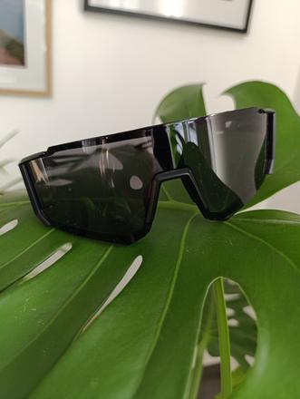 Športové slnečné okuliare, 