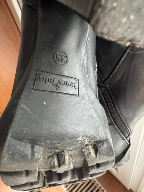 Členkové čižmy, 35