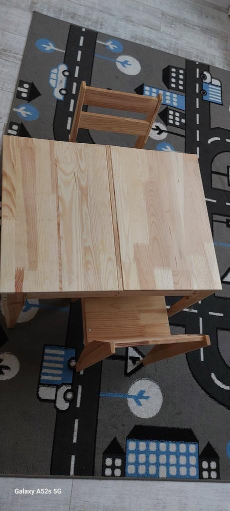 Detský stôl a stoličky, 