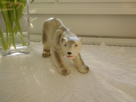 Veľká porcelánová figúrka - medveď polárny,