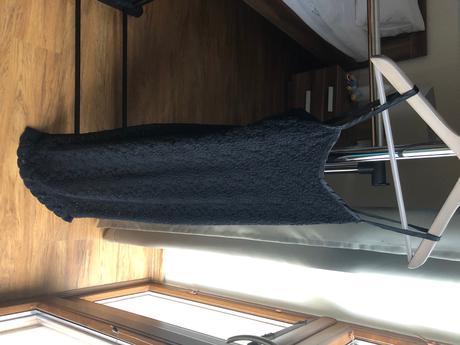 Vecerne cipkovane saty, xs