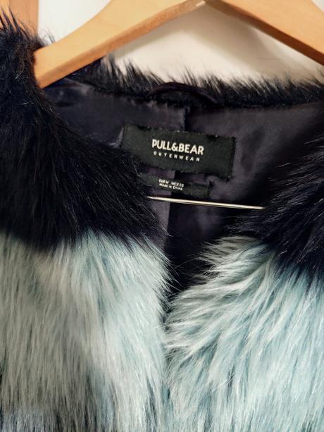 K džinsom s vyšším pásom a čižmičkam, pull&bear,m