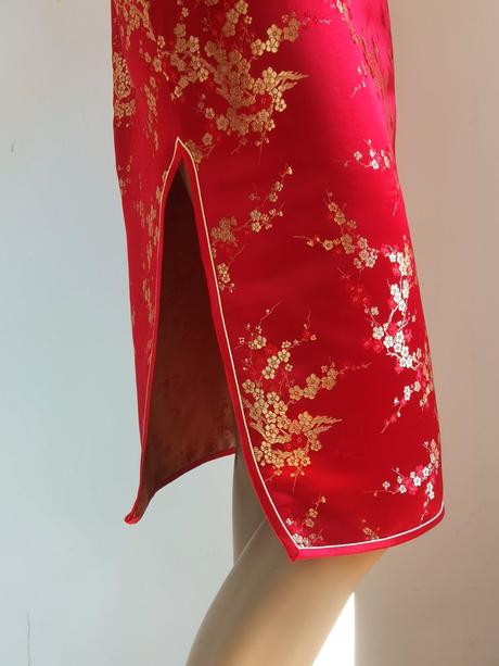 Vintage šaty z pravého čínskeho hodvábu, 36